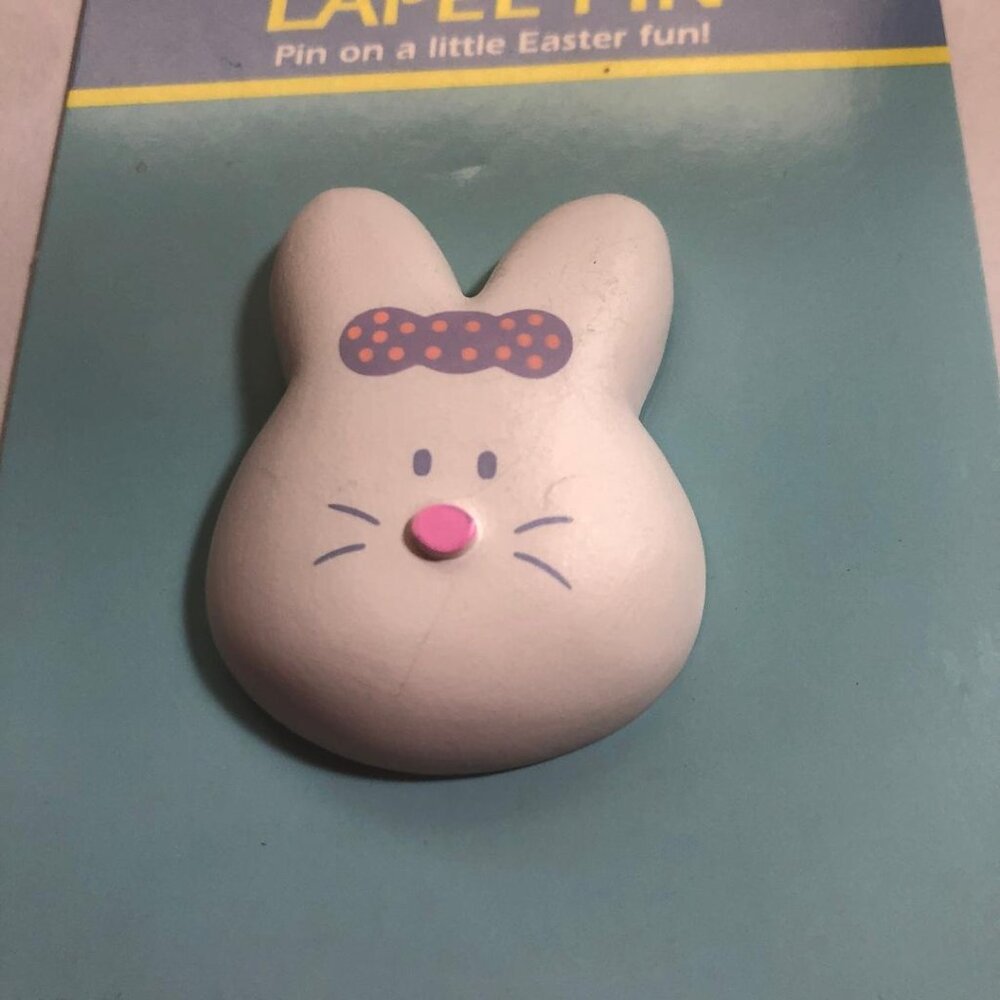 New Vintage Hallmark Easter Bunny Rabbit Face Lapel Pin Brooch